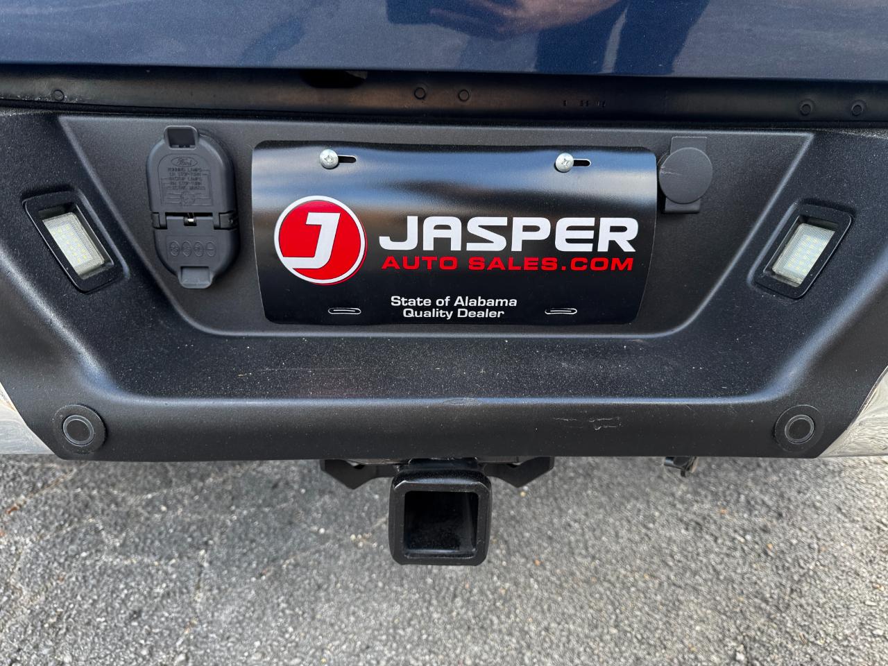 Ford F-150 4WD SuperCrew 145" Lariat 2015