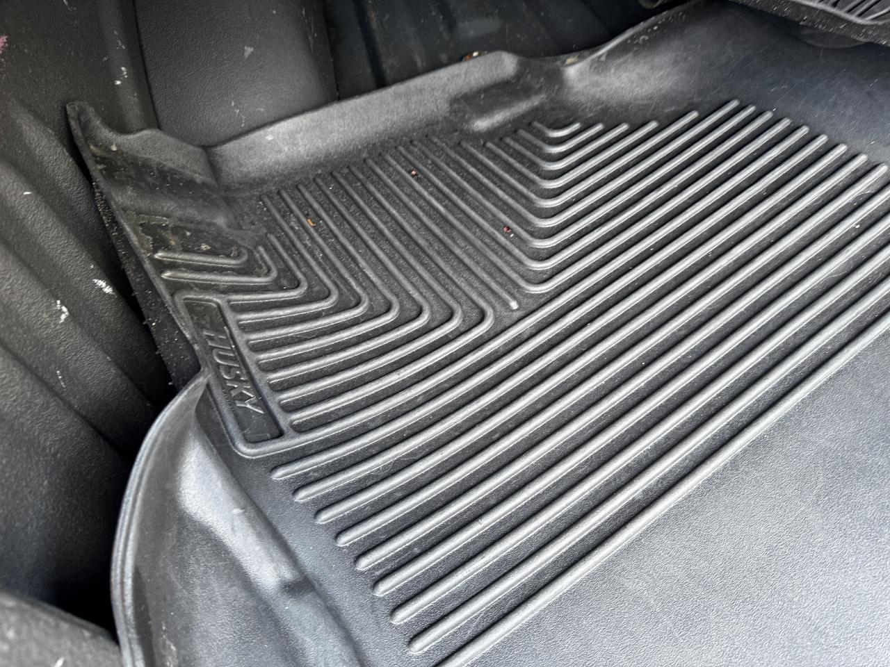 Ford F-150 4WD SuperCrew 145" Lariat 2015