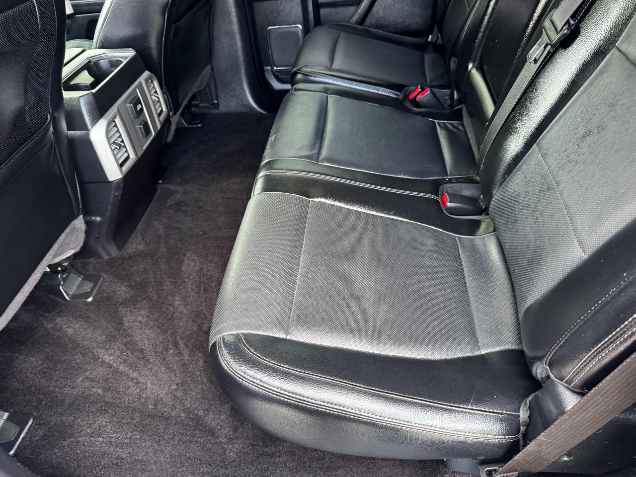 Ford F-150 4WD SuperCrew 145" Lariat 2015