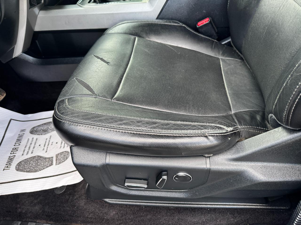 Ford F-150 4WD SuperCrew 145" Lariat 2015