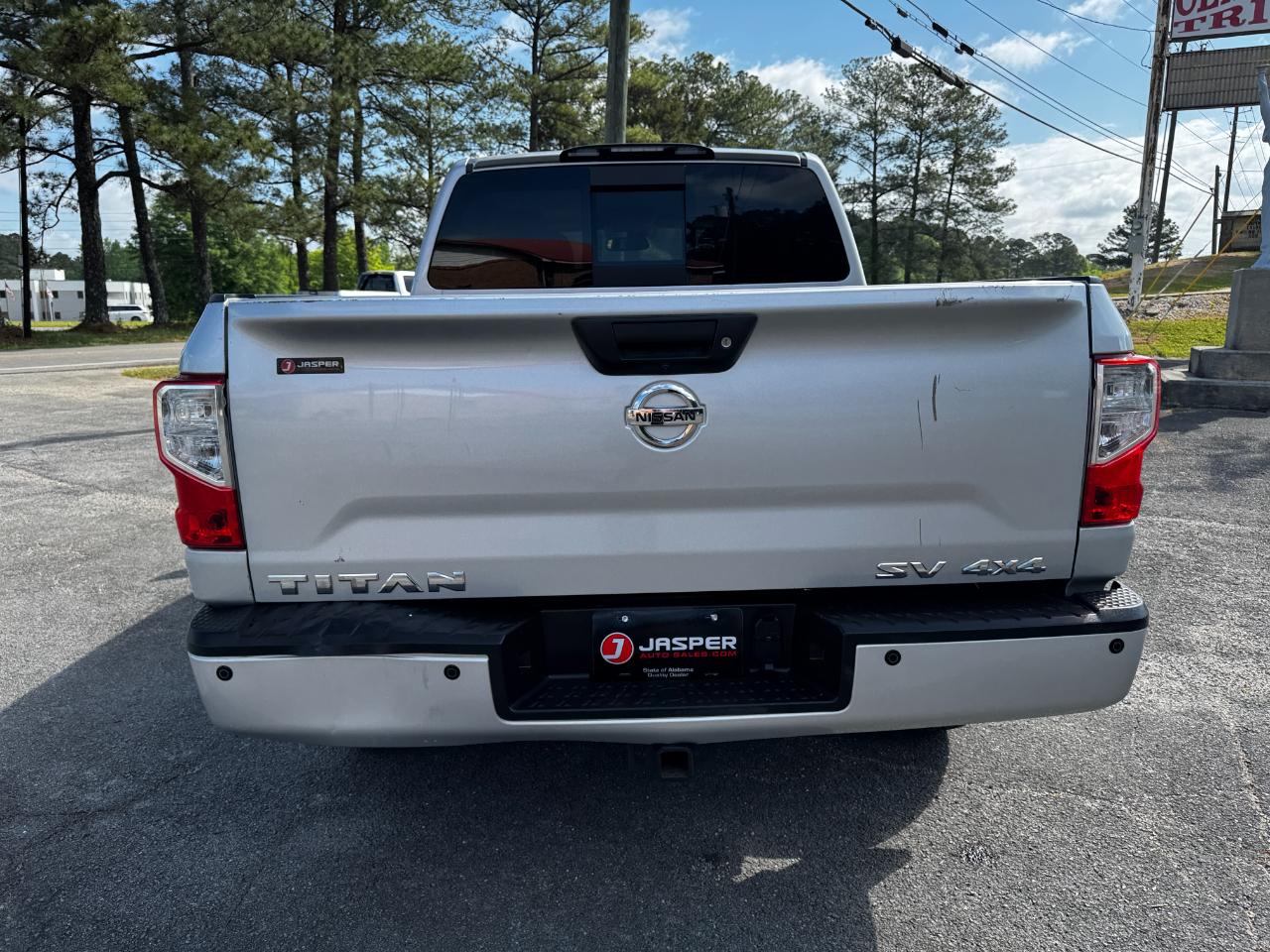 Nissan Titan 4x4 Crew Cab SV 2017