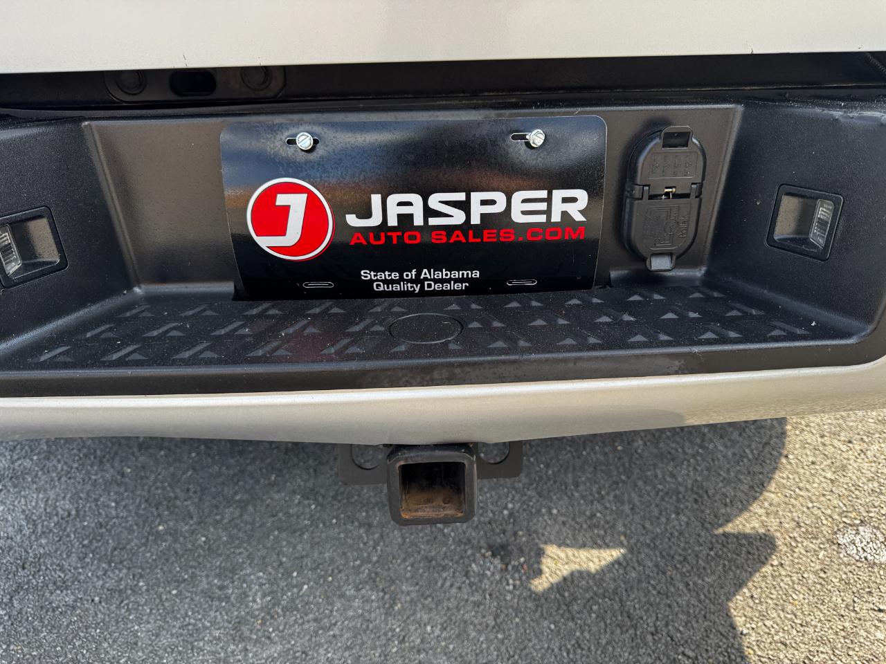 Nissan Titan 4x4 Crew Cab SV 2017