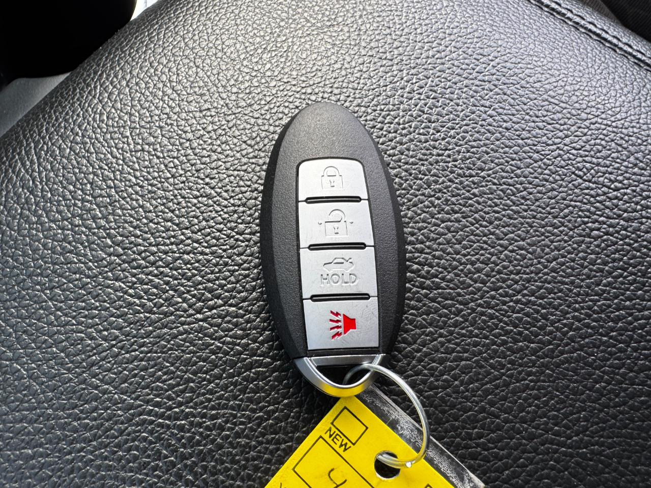 Nissan Titan 4x4 Crew Cab SV 2017