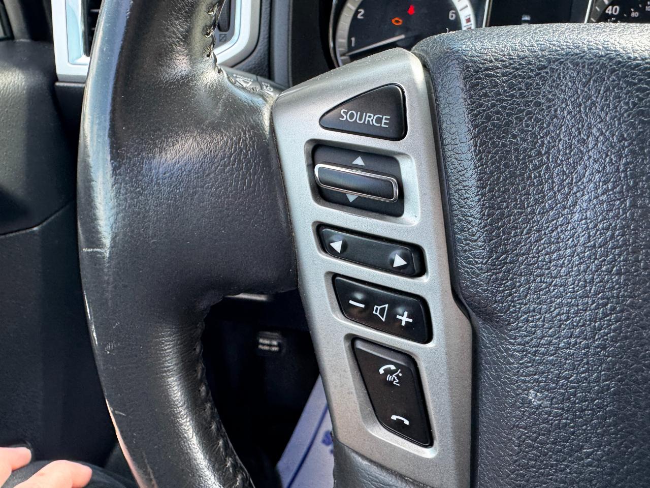 Nissan Titan 4x4 Crew Cab SV 2017