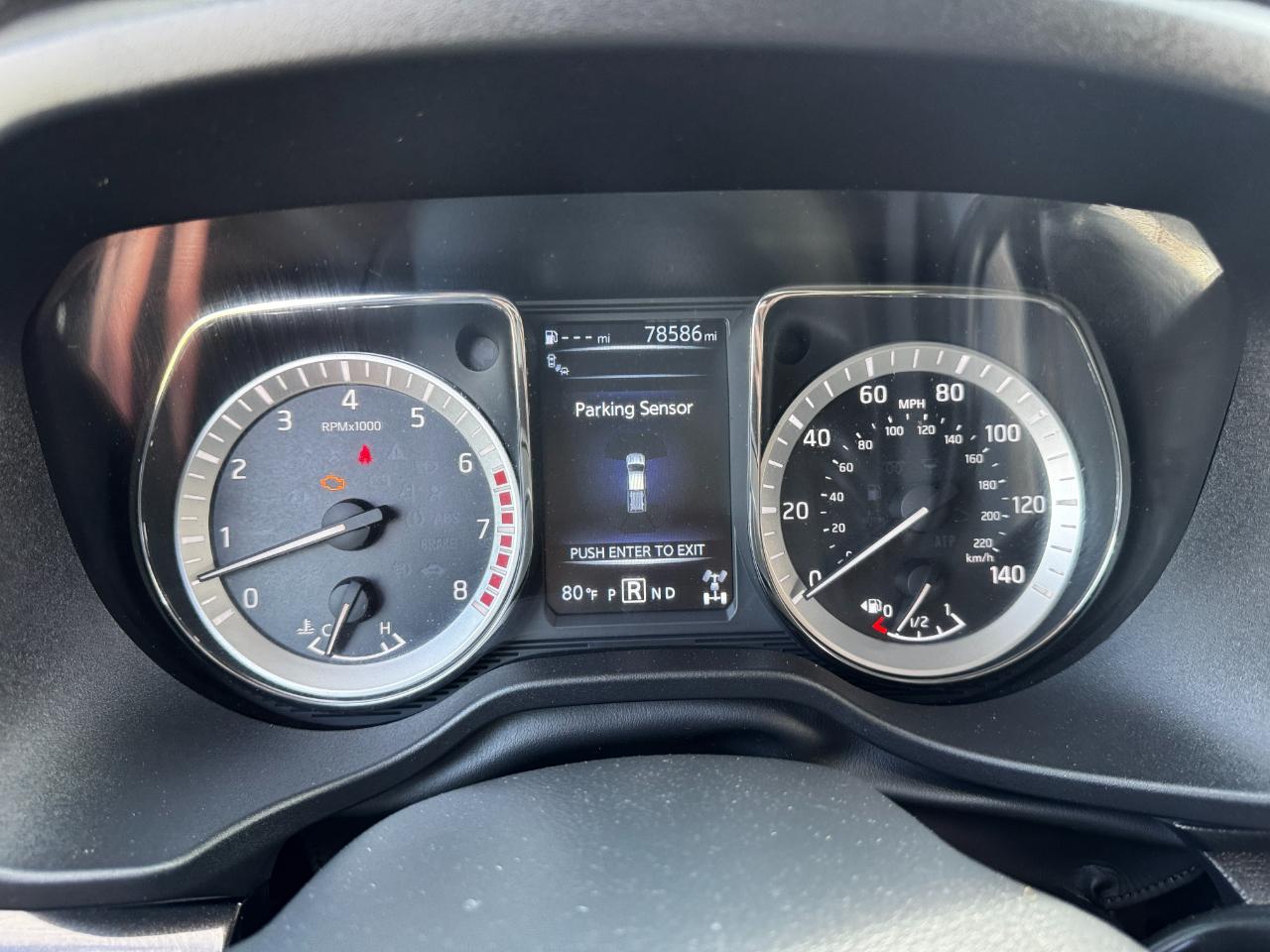 Nissan Titan 4x4 Crew Cab SV 2017