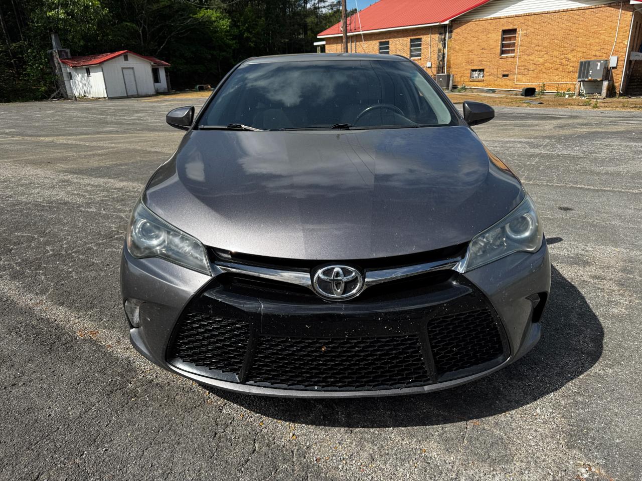 Toyota Camry 4dr Sdn I4 Auto SE (Natl) 2016
