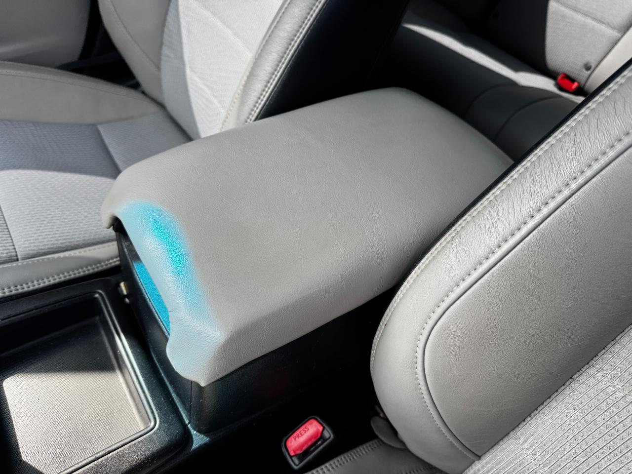 Toyota Camry 4dr Sdn I4 Auto SE (Natl) 2016