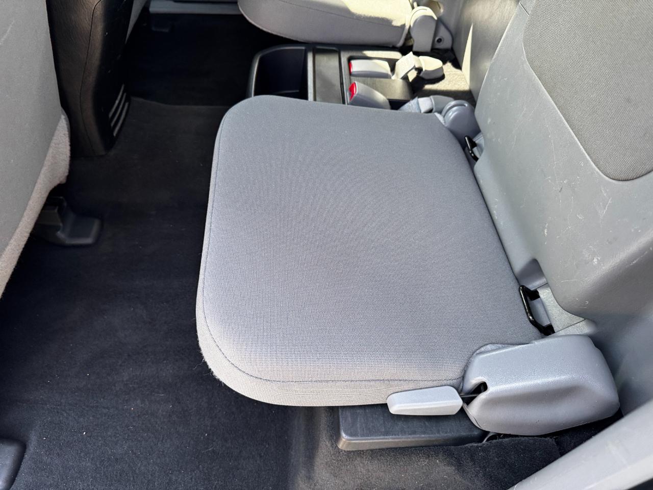 Toyota Tacoma 2WD Access Cab I4 AT (Natl) 2015