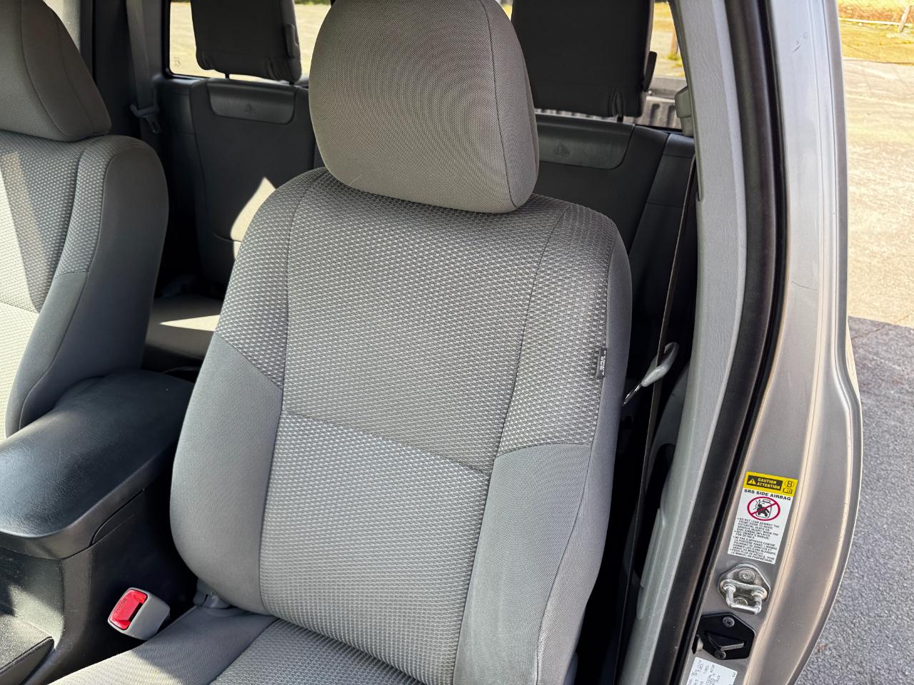 Toyota Tacoma 2WD Access Cab I4 AT (Natl) 2015