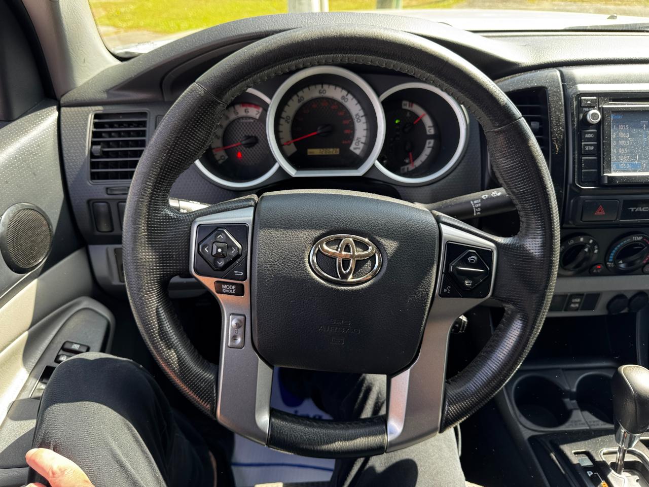 Toyota Tacoma 2WD Access Cab I4 AT (Natl) 2015