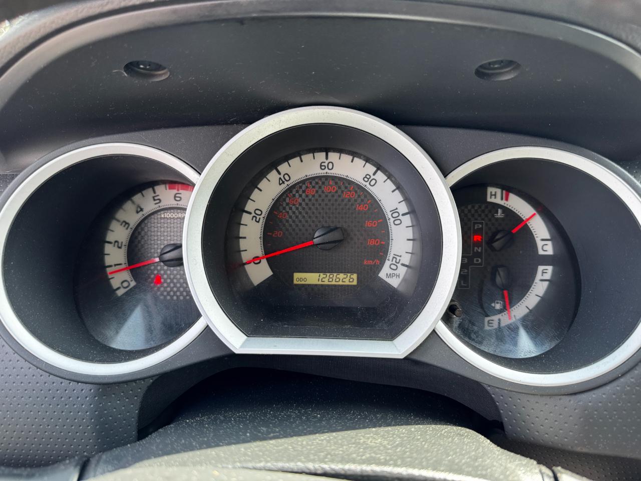 Toyota Tacoma 2WD Access Cab I4 AT (Natl) 2015