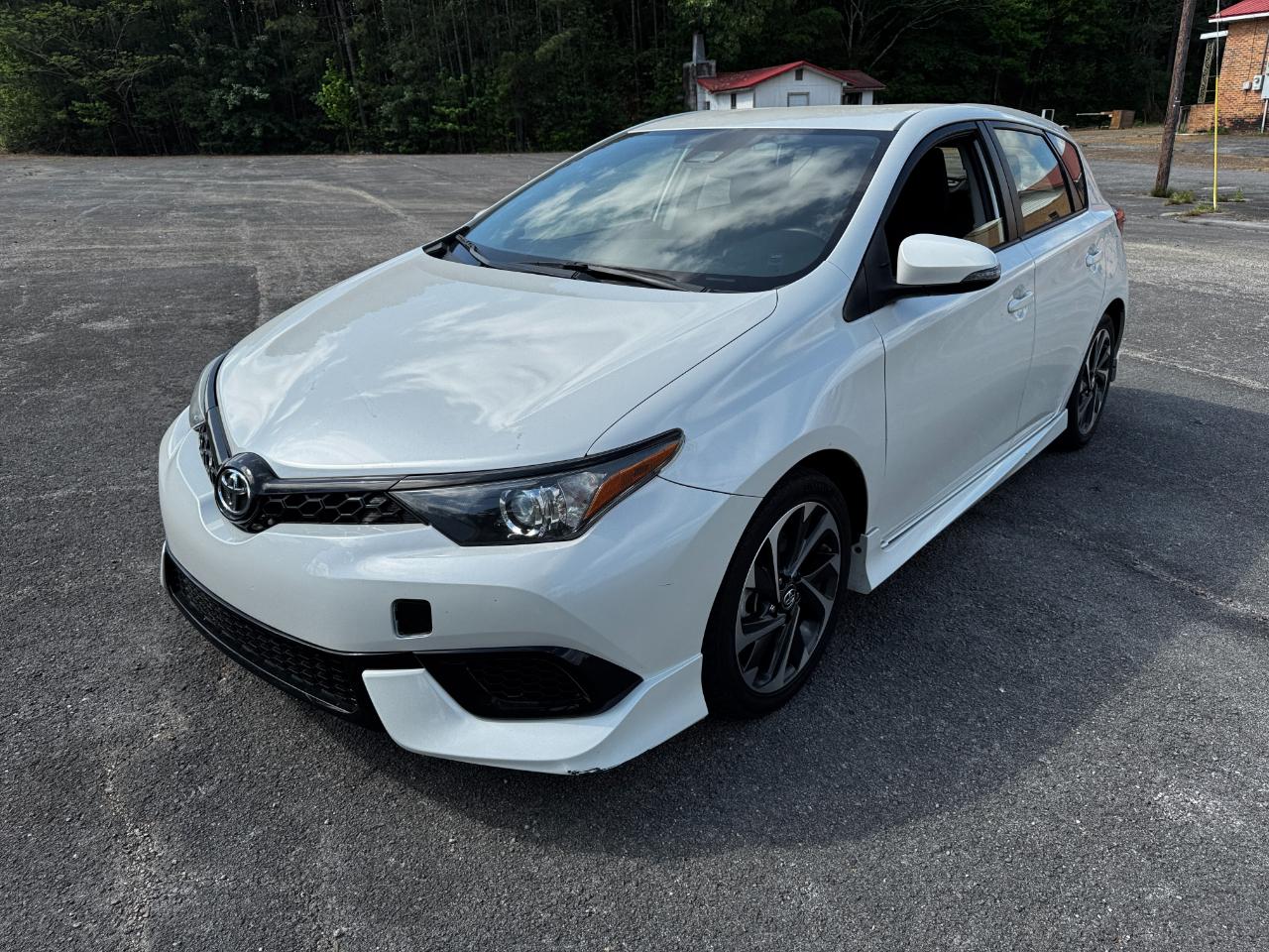 Toyota Corolla iM CVT (Natl) 2017