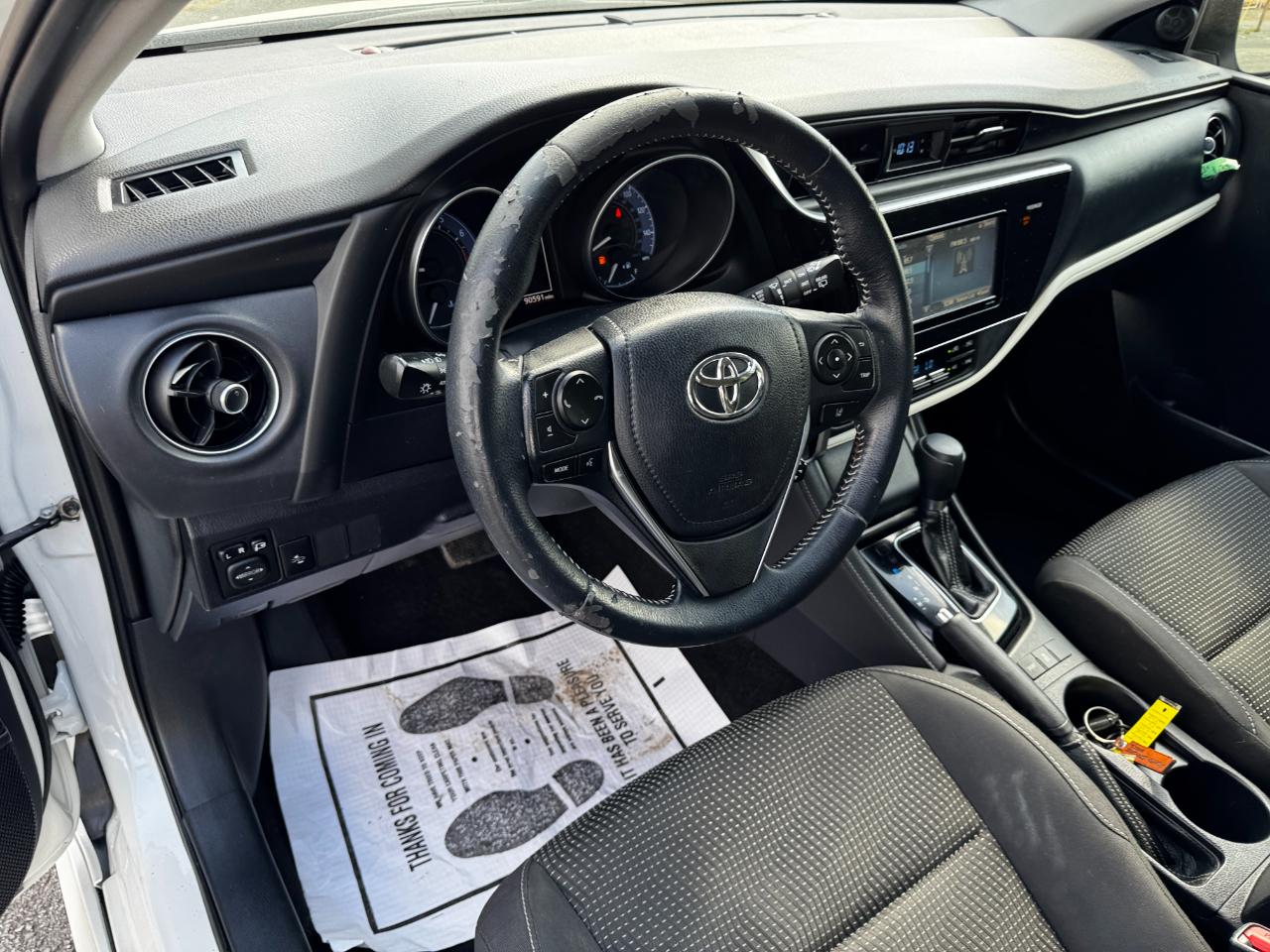 Toyota Corolla iM CVT (Natl) 2017