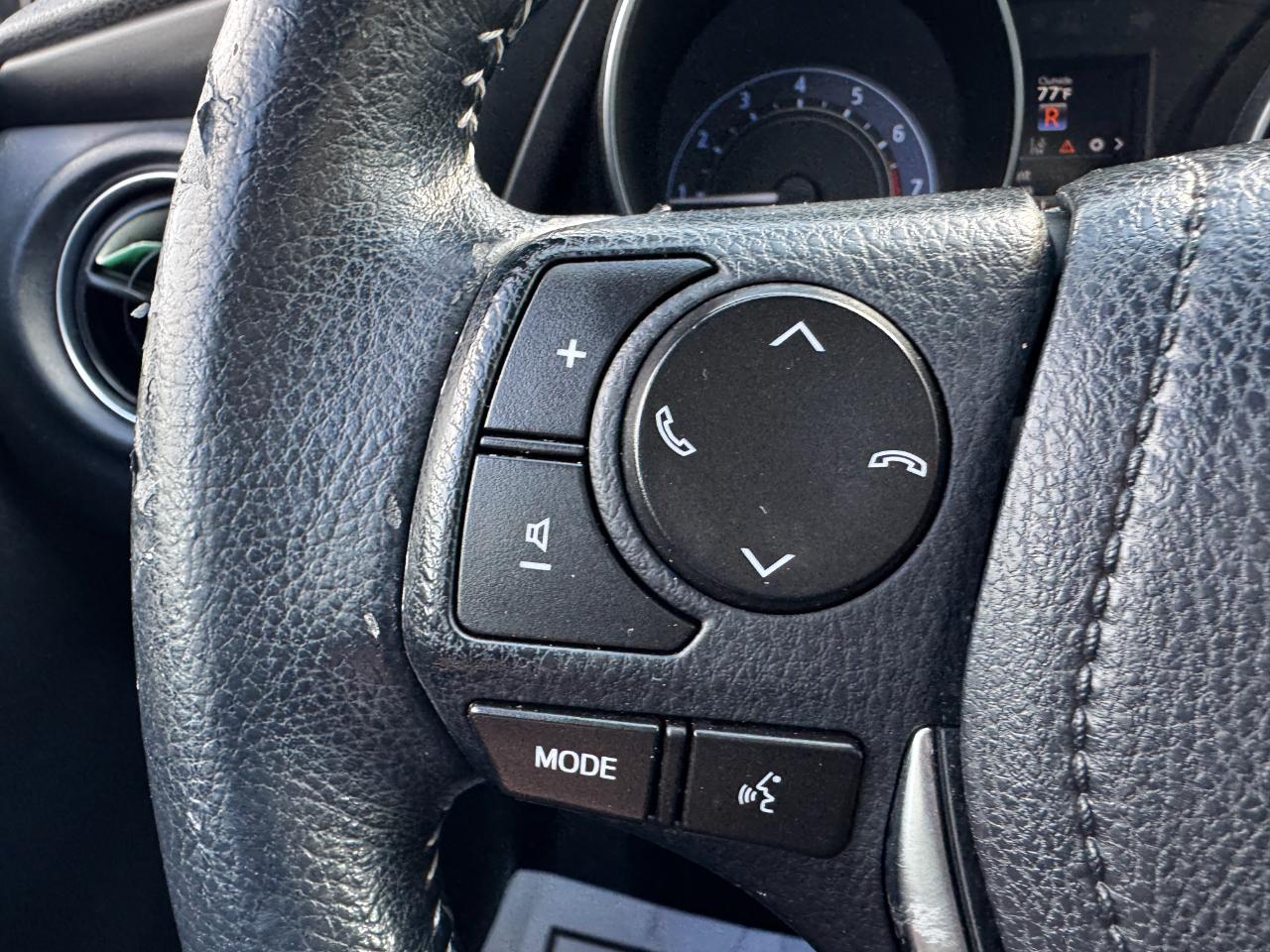 Toyota Corolla iM CVT (Natl) 2017