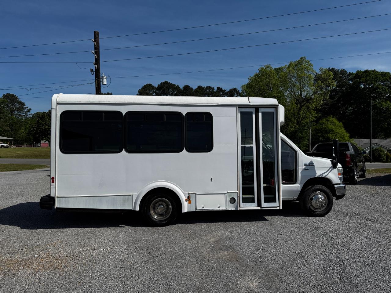 Ford E-Series Passenger Van  2016