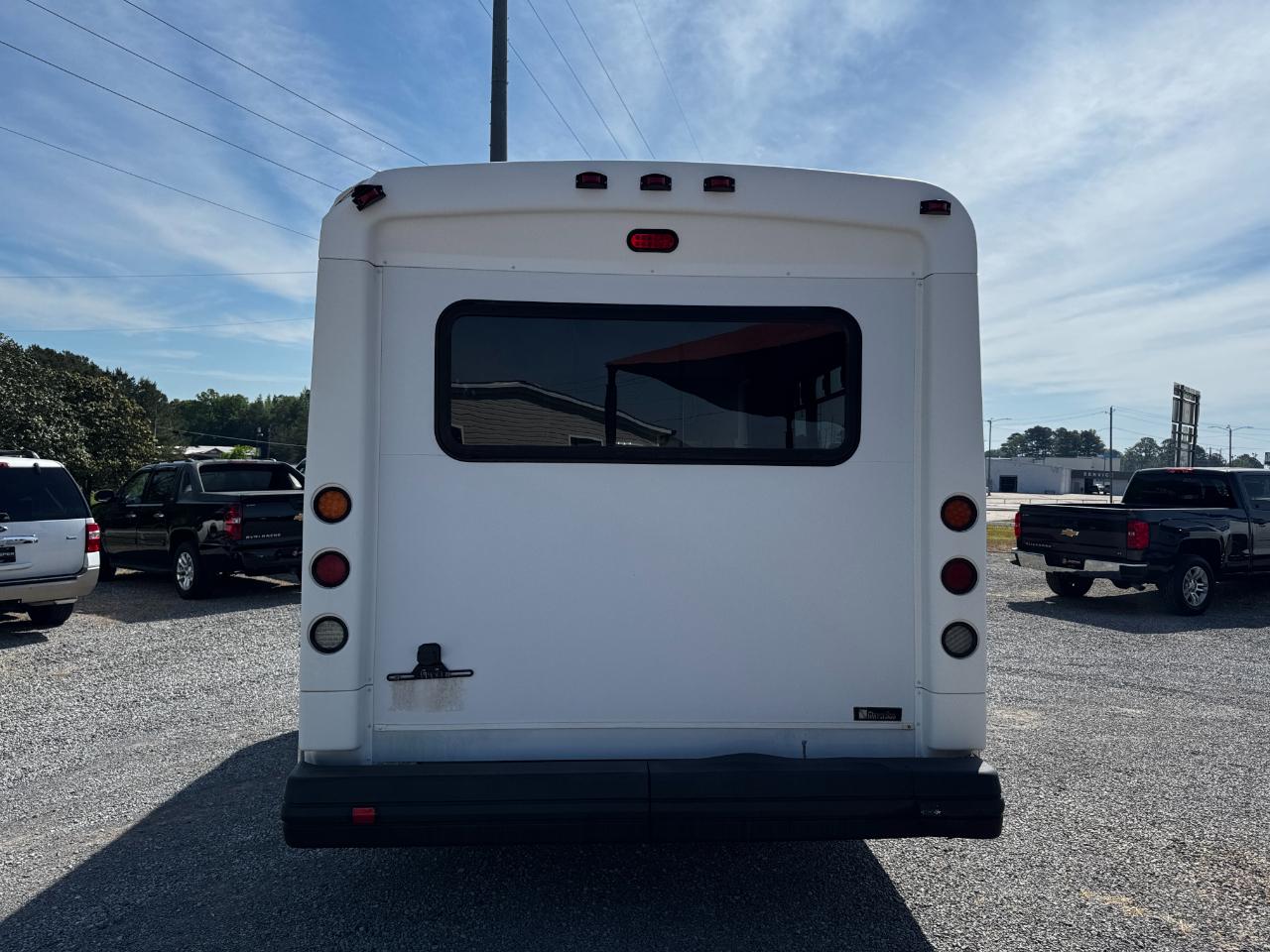 Ford E-Series Passenger Van  2016