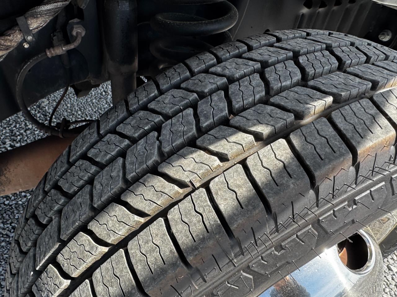 Ford E-Series Passenger Van  2016