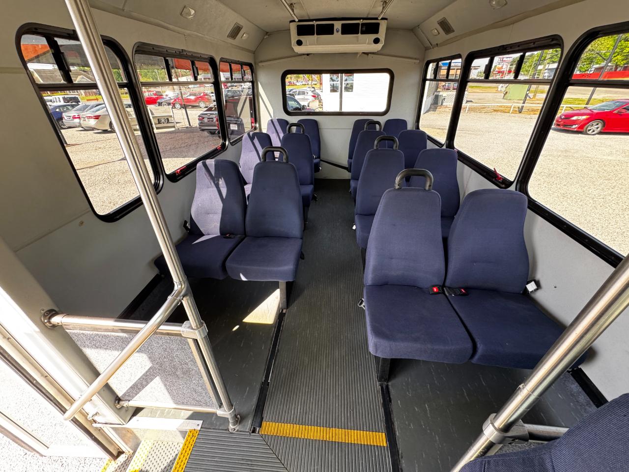 Ford E-Series Passenger Van  2016