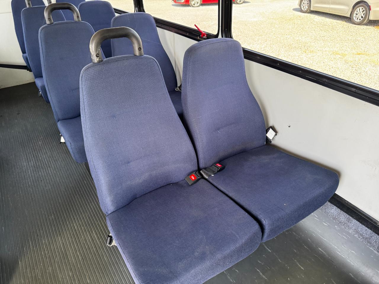 Ford E-Series Passenger Van  2016