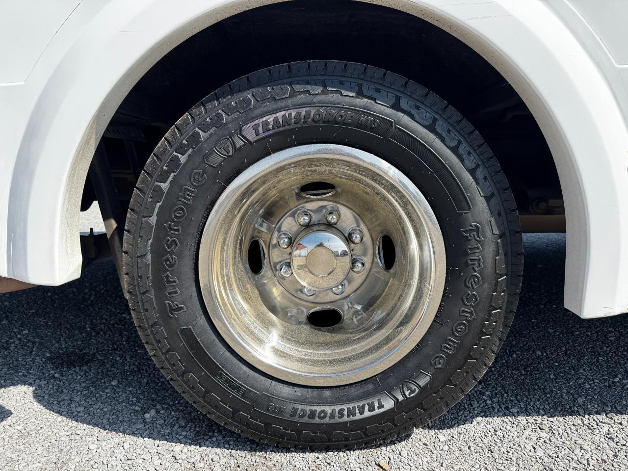 Ford E-Series Passenger Van  2016