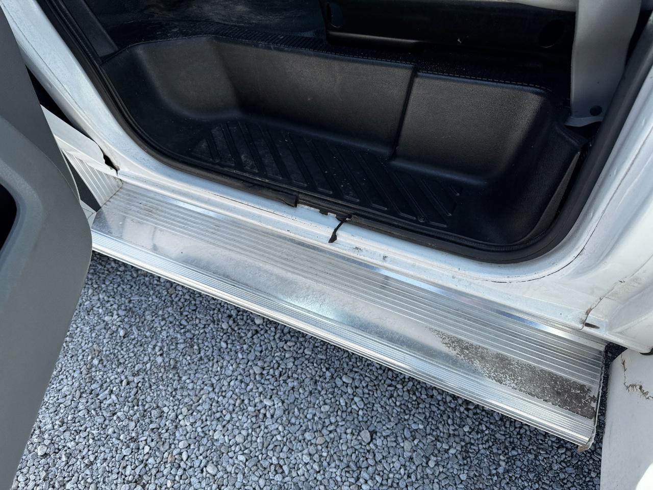 Ford E-Series Passenger Van  2016