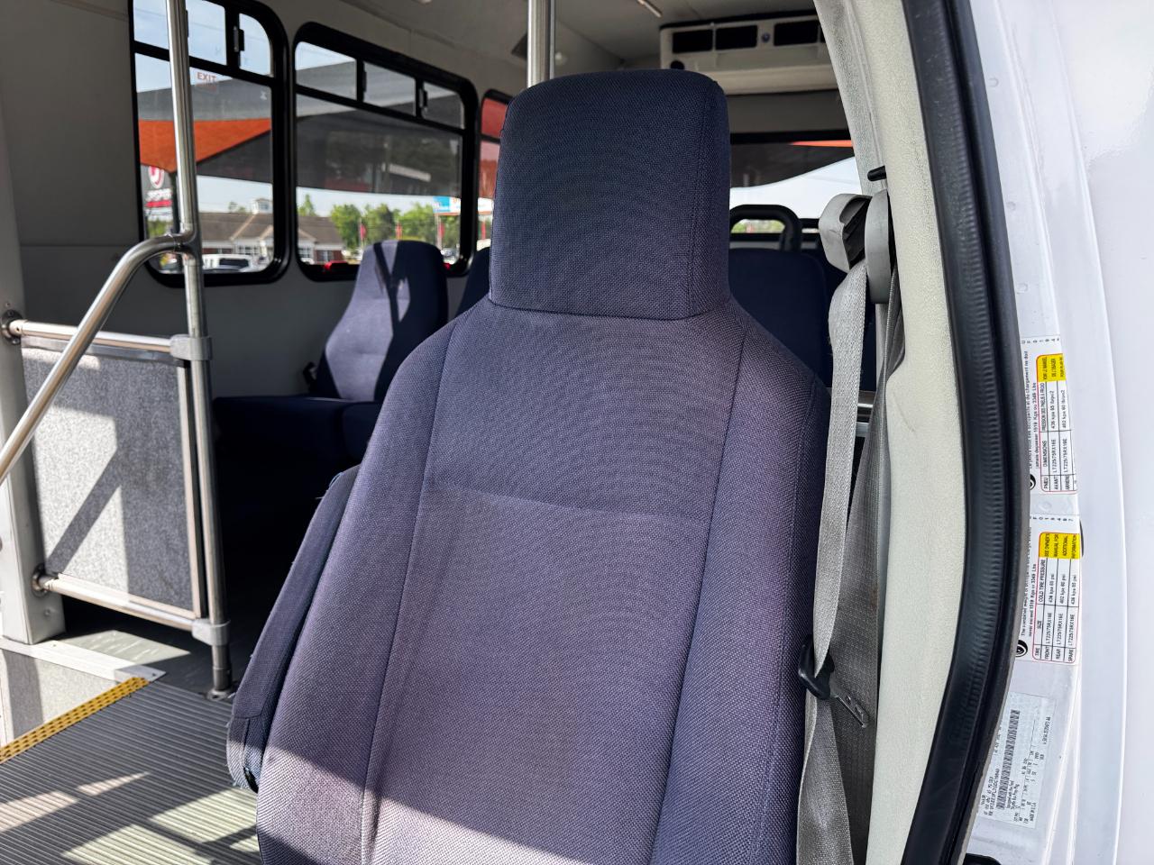 Ford E-Series Passenger Van  2016