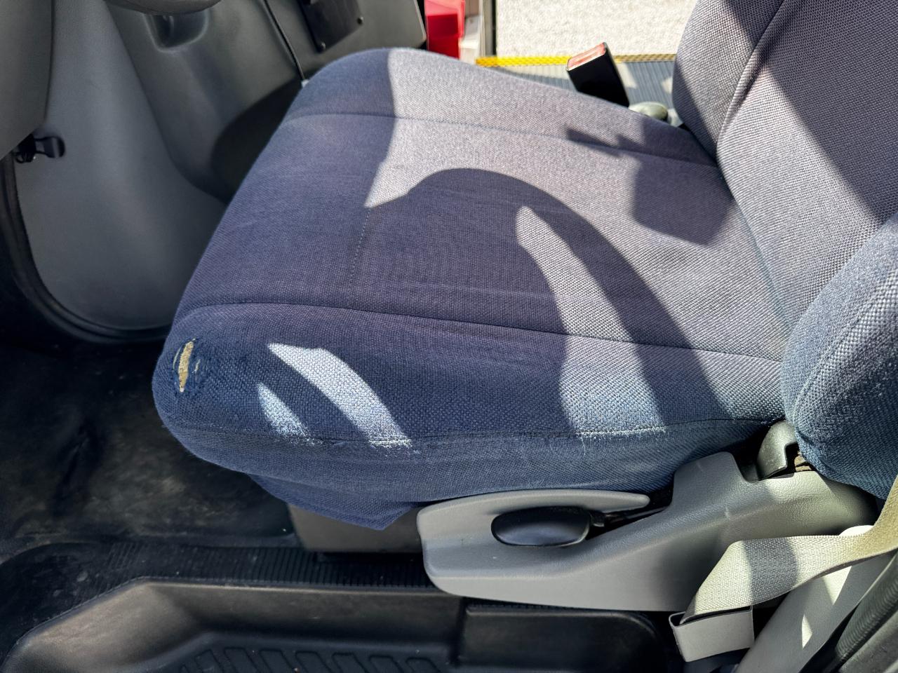 Ford E-Series Passenger Van  2016