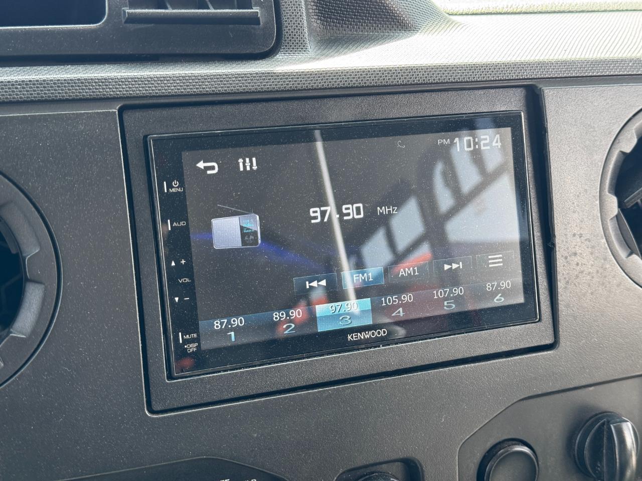 Ford E-Series Passenger Van  2016