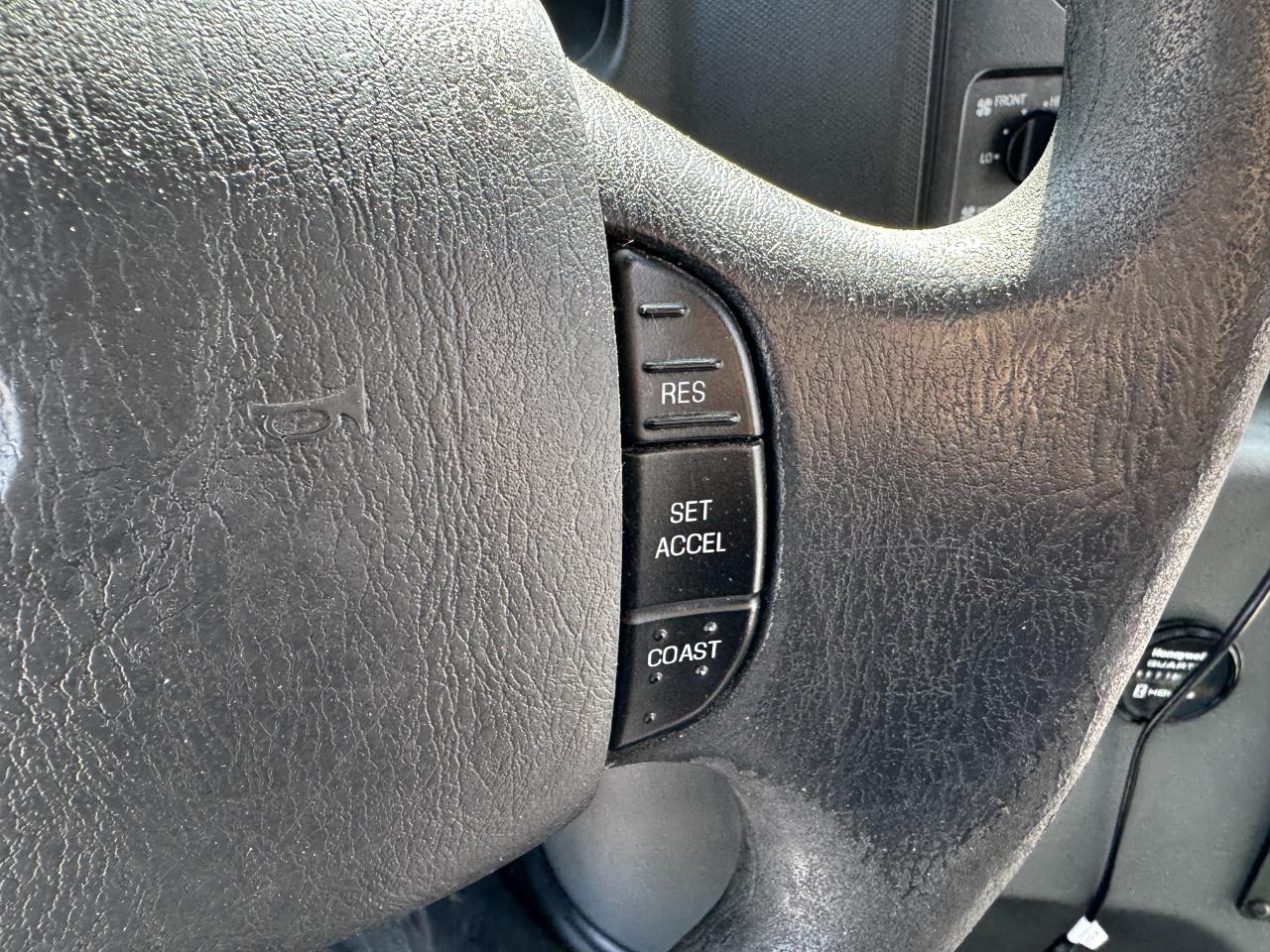 Ford E-Series Passenger Van  2016