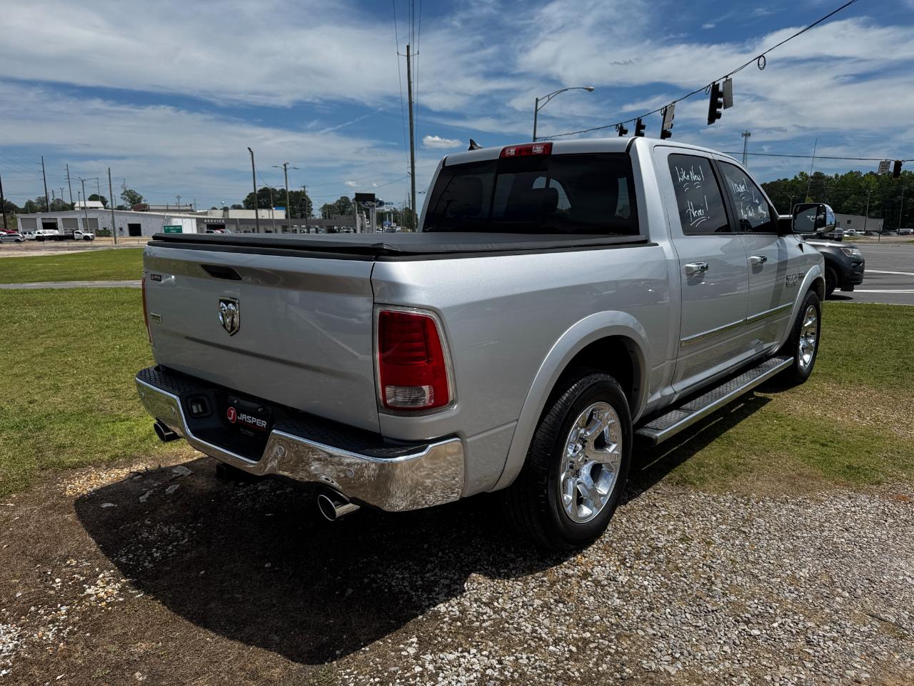 RAM 1500 2WD Crew Cab 140.5" Laramie 2014