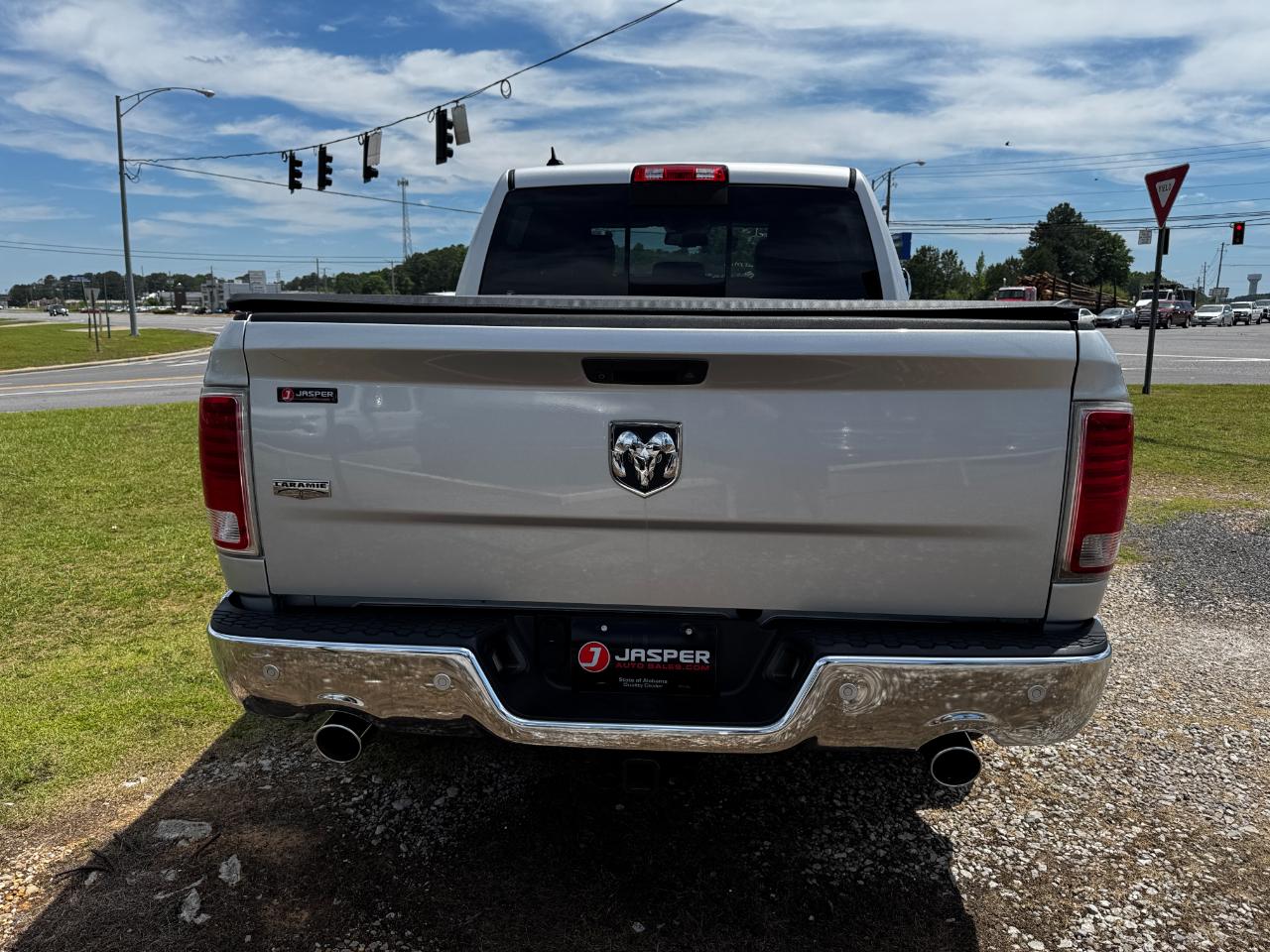 RAM 1500 2WD Crew Cab 140.5" Laramie 2014