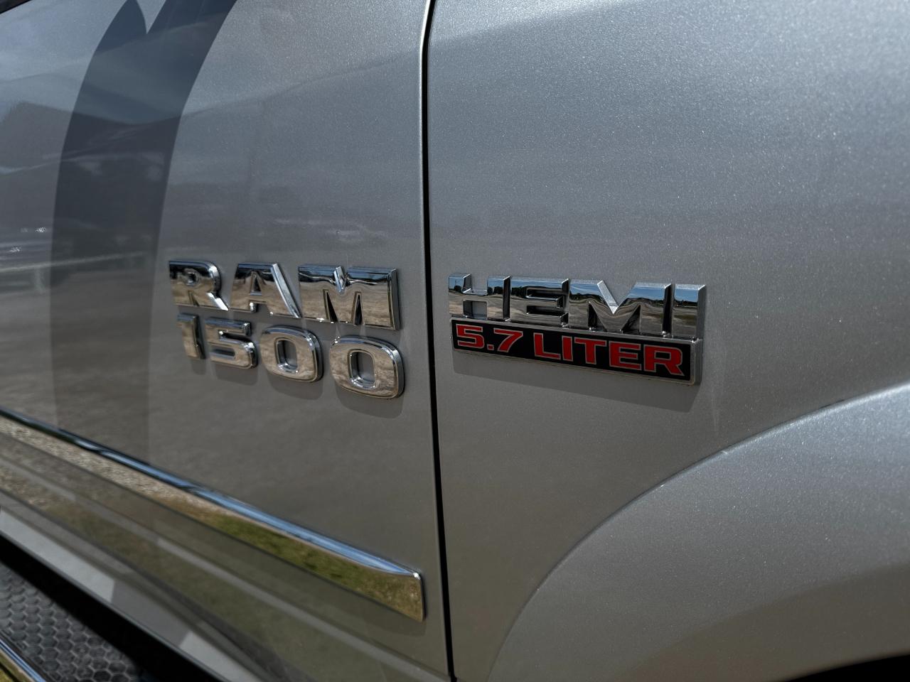 RAM 1500 2WD Crew Cab 140.5" Laramie 2014