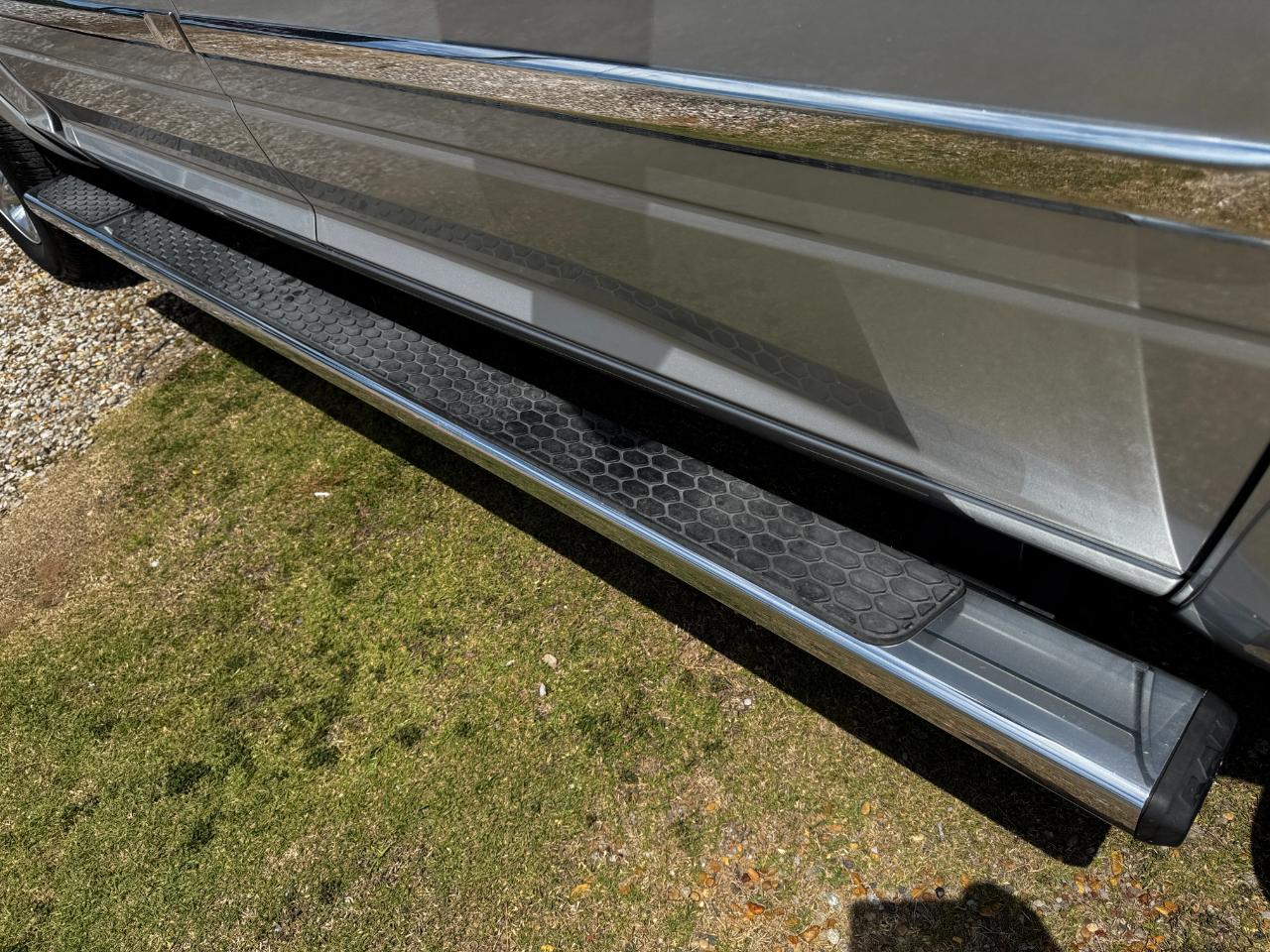 RAM 1500 2WD Crew Cab 140.5" Laramie 2014