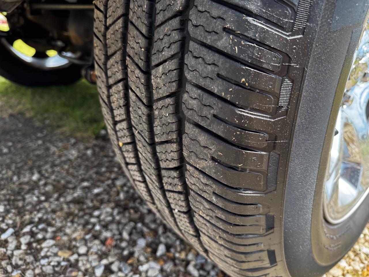 RAM 1500 2WD Crew Cab 140.5" Laramie 2014
