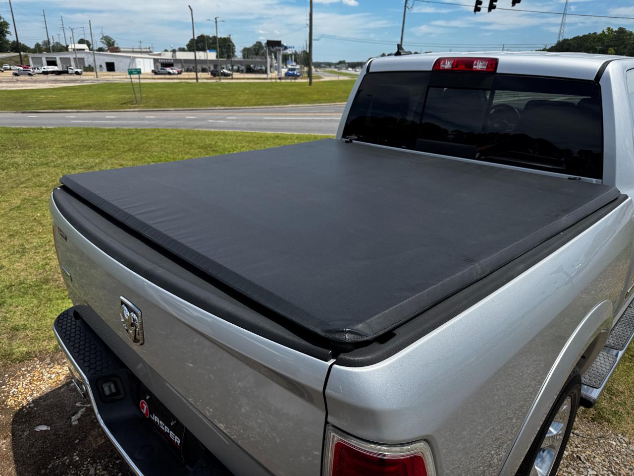 RAM 1500 2WD Crew Cab 140.5" Laramie 2014