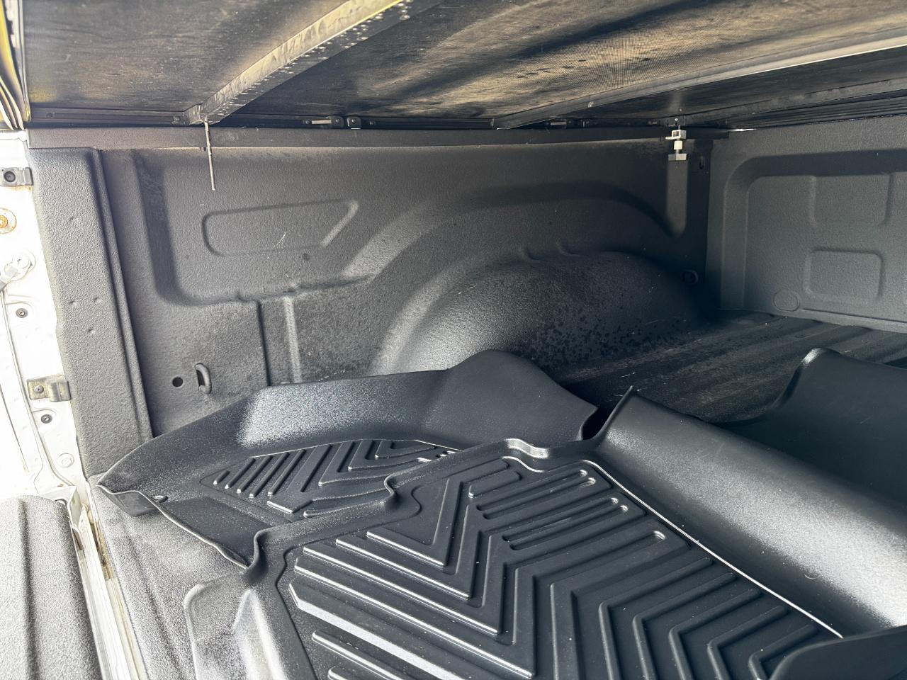 RAM 1500 2WD Crew Cab 140.5" Laramie 2014