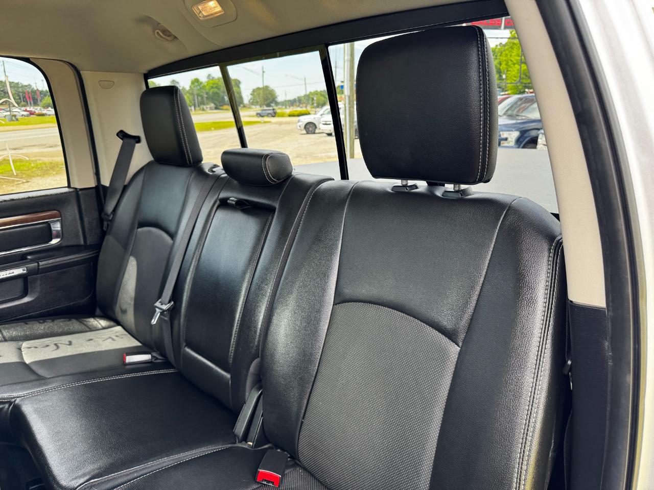 RAM 1500 2WD Crew Cab 140.5" Laramie 2014