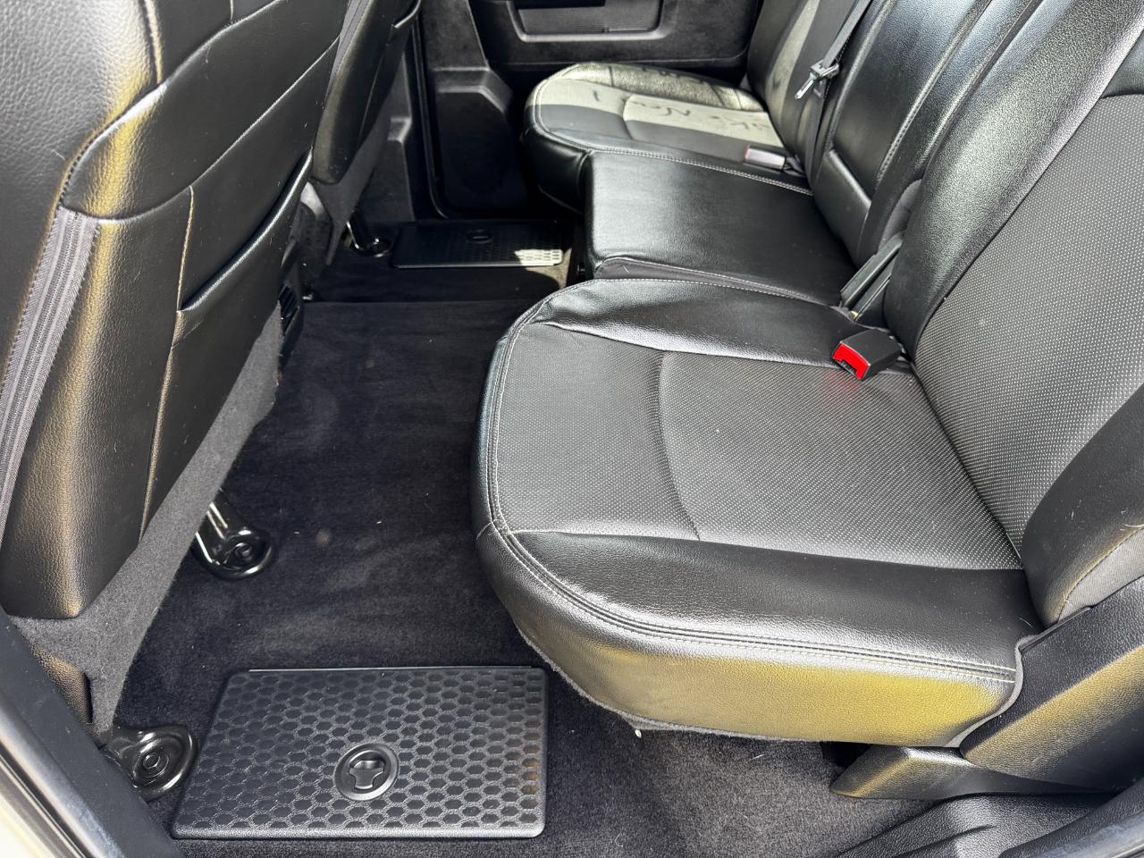 RAM 1500 2WD Crew Cab 140.5" Laramie 2014