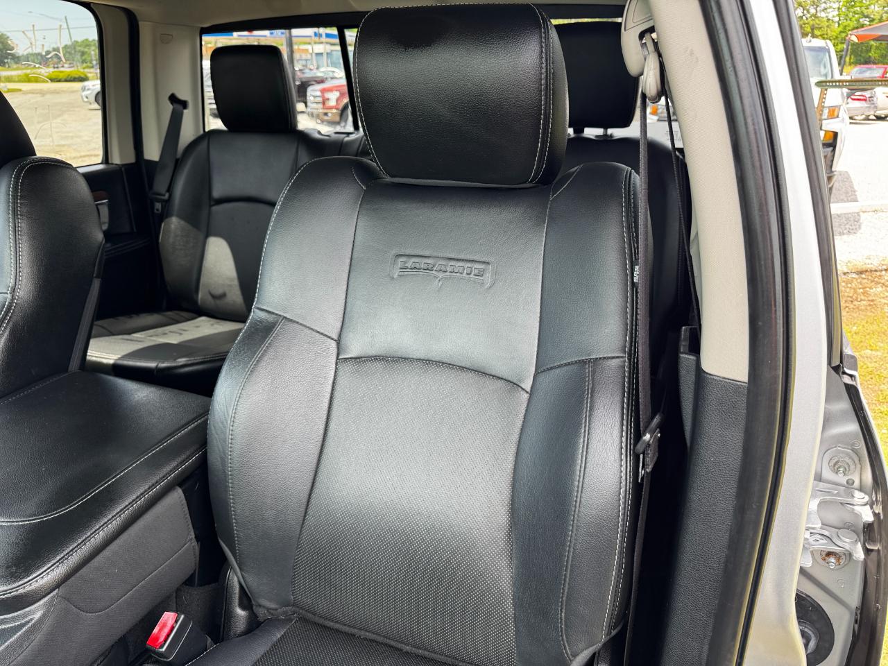 RAM 1500 2WD Crew Cab 140.5" Laramie 2014
