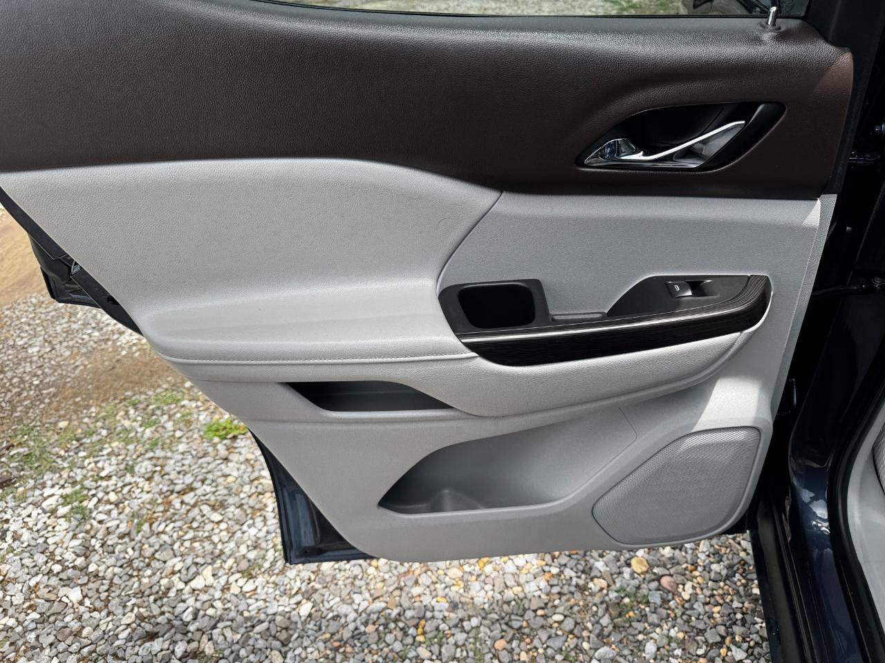 GMC Acadia FWD 4dr SLT w/SLT-2 2018