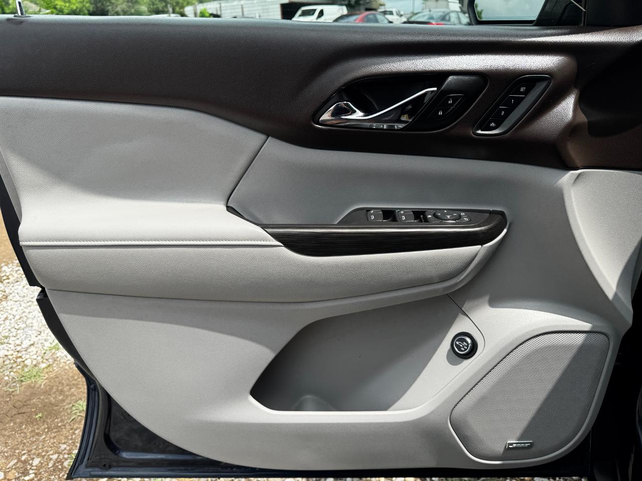 GMC Acadia FWD 4dr SLT w/SLT-2 2018