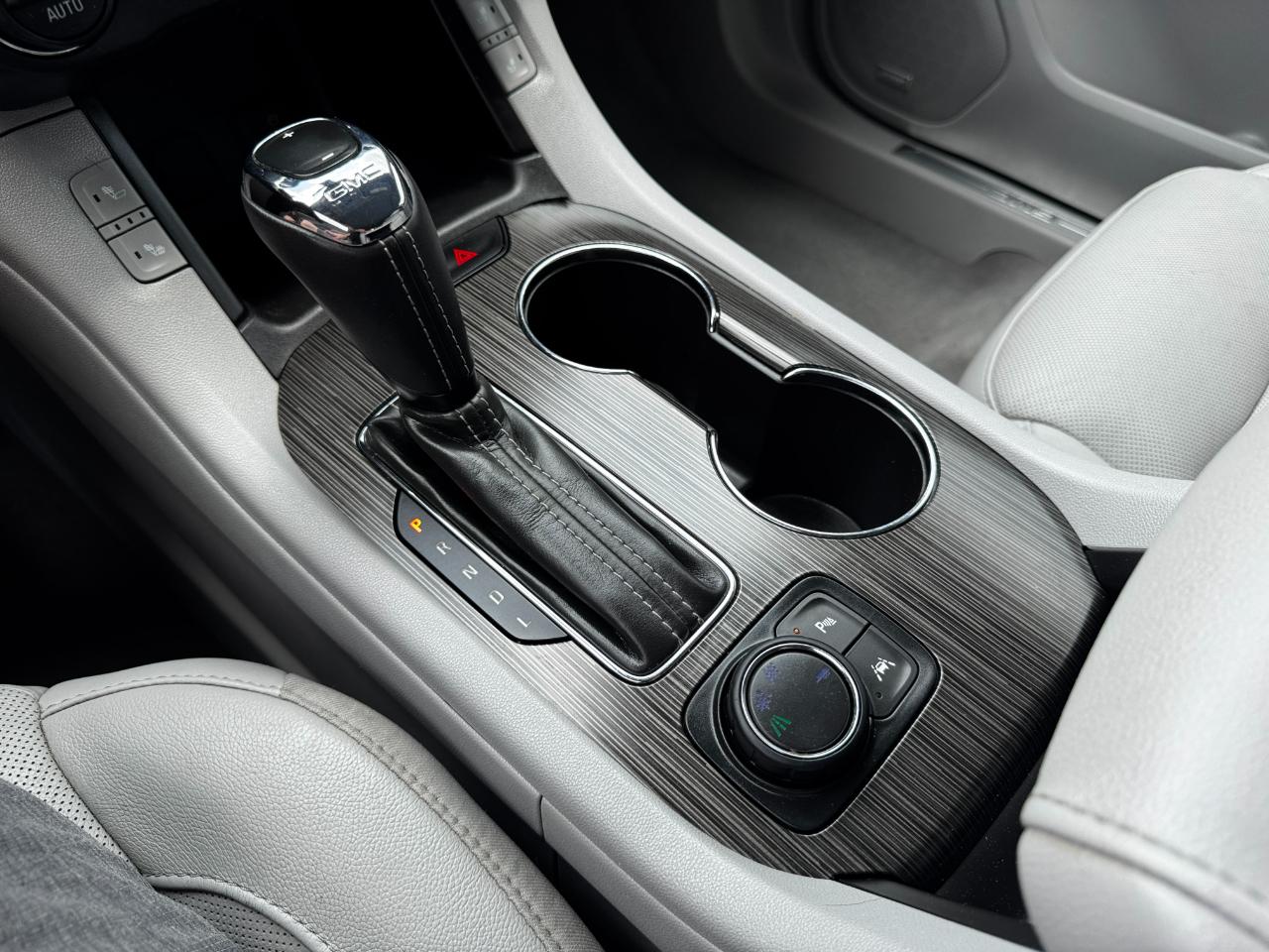 GMC Acadia FWD 4dr SLT w/SLT-2 2018