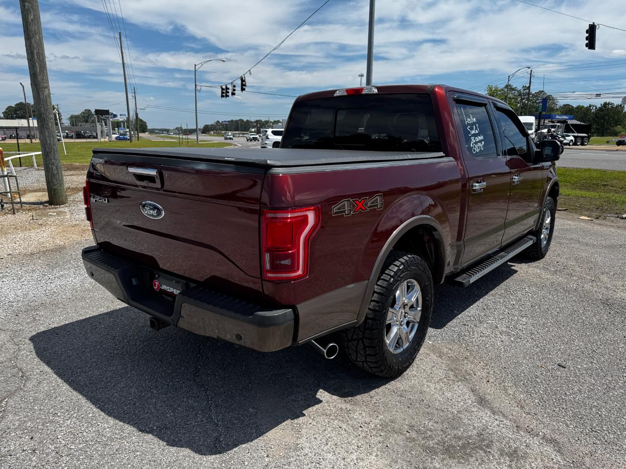 Ford F-150 4WD SuperCrew 145" Lariat 2016