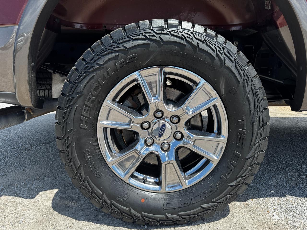 Ford F-150 4WD SuperCrew 145" Lariat 2016