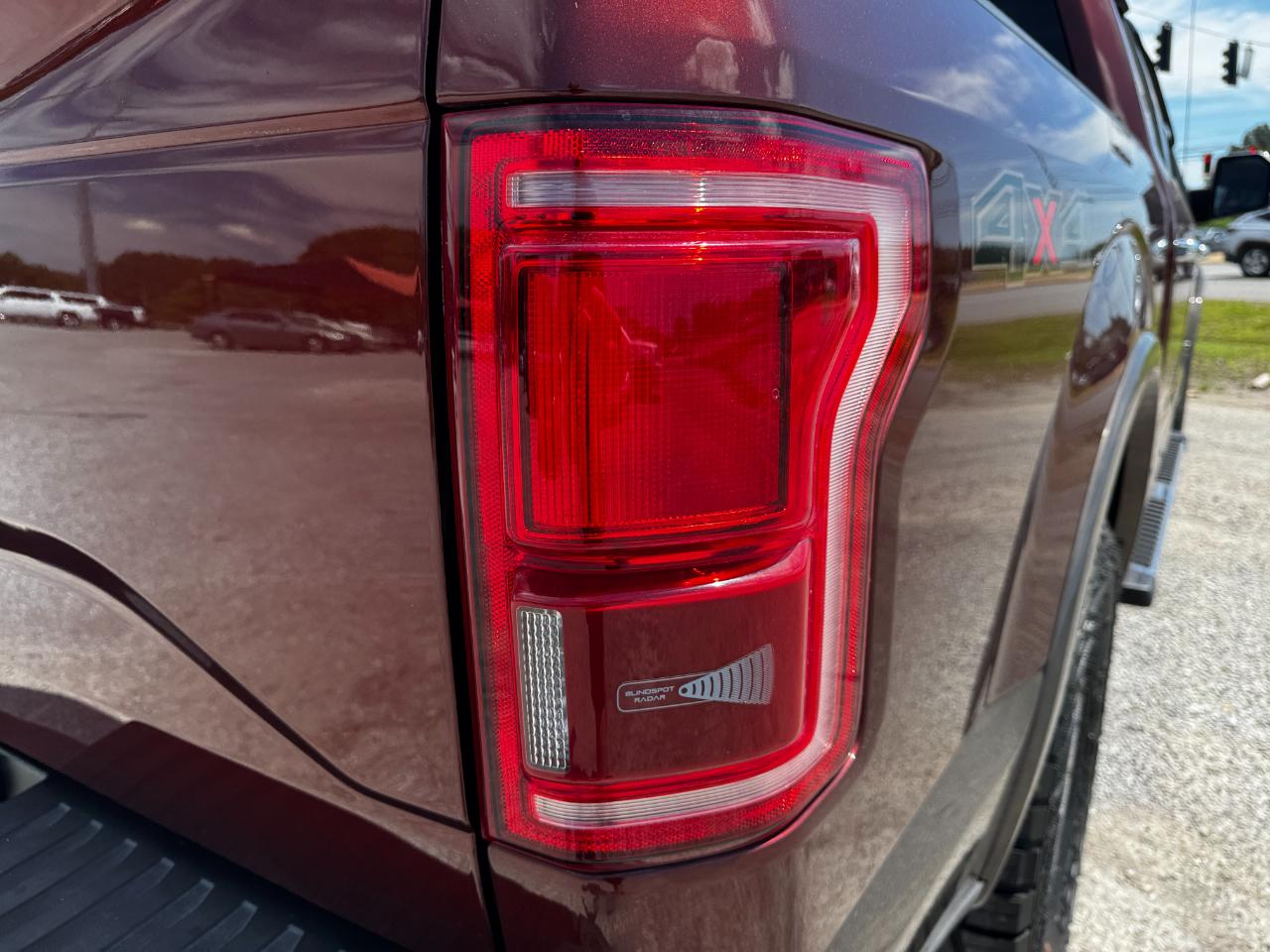 Ford F-150 4WD SuperCrew 145" Lariat 2016