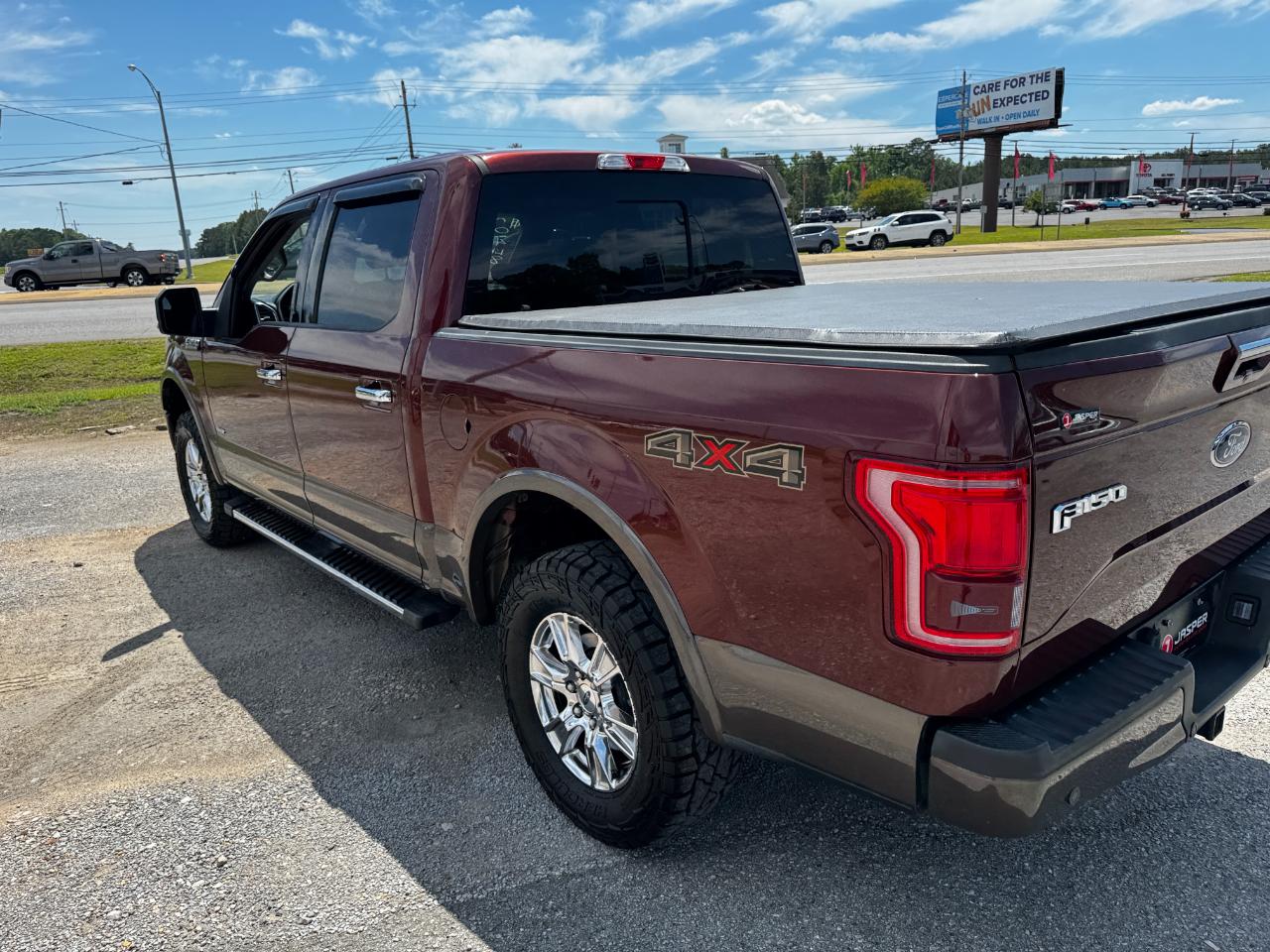 Ford F-150 4WD SuperCrew 145" Lariat 2016