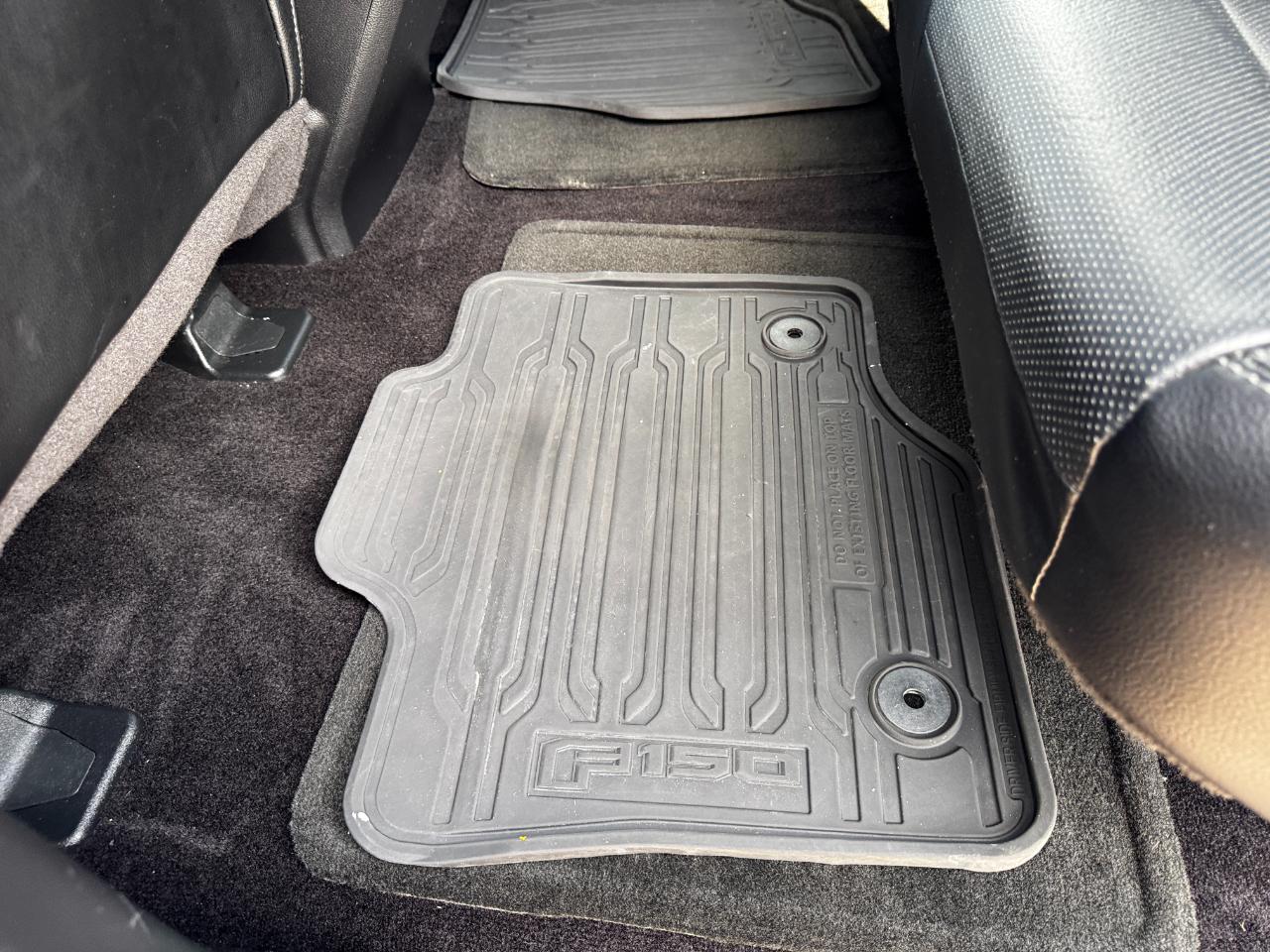 Ford F-150 4WD SuperCrew 145" Lariat 2016