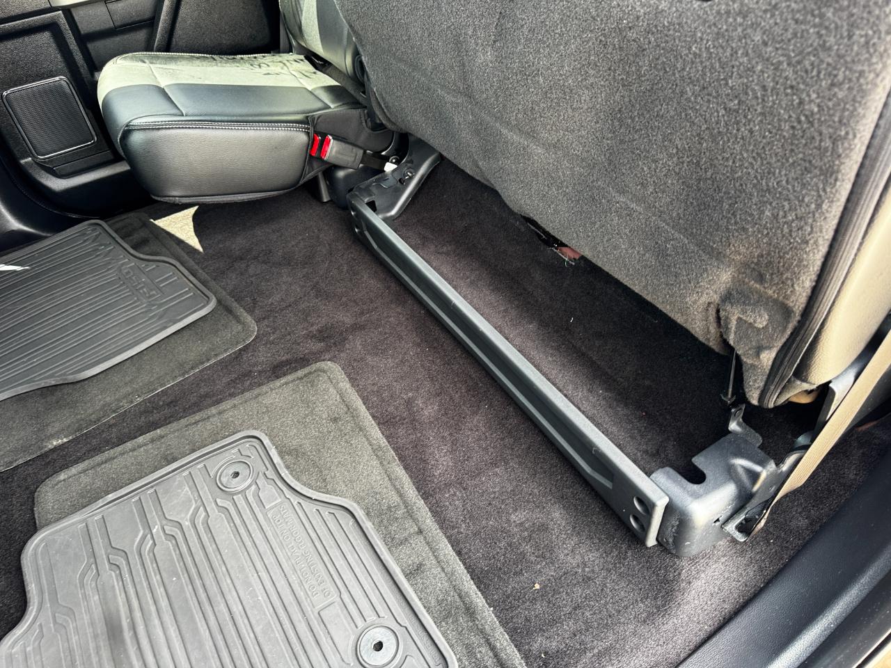 Ford F-150 4WD SuperCrew 145" Lariat 2016
