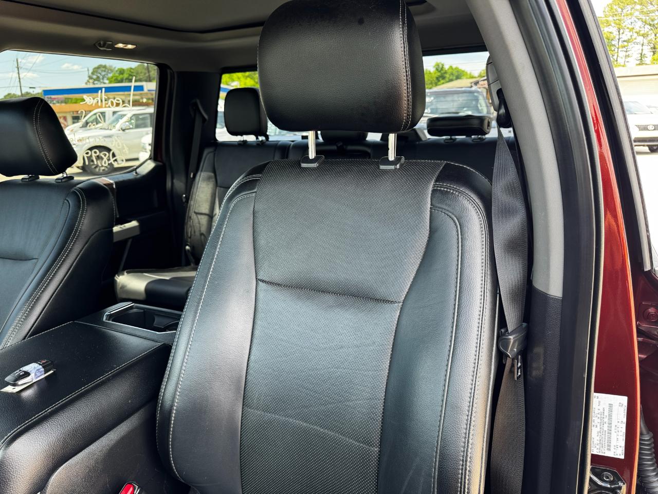Ford F-150 4WD SuperCrew 145" Lariat 2016