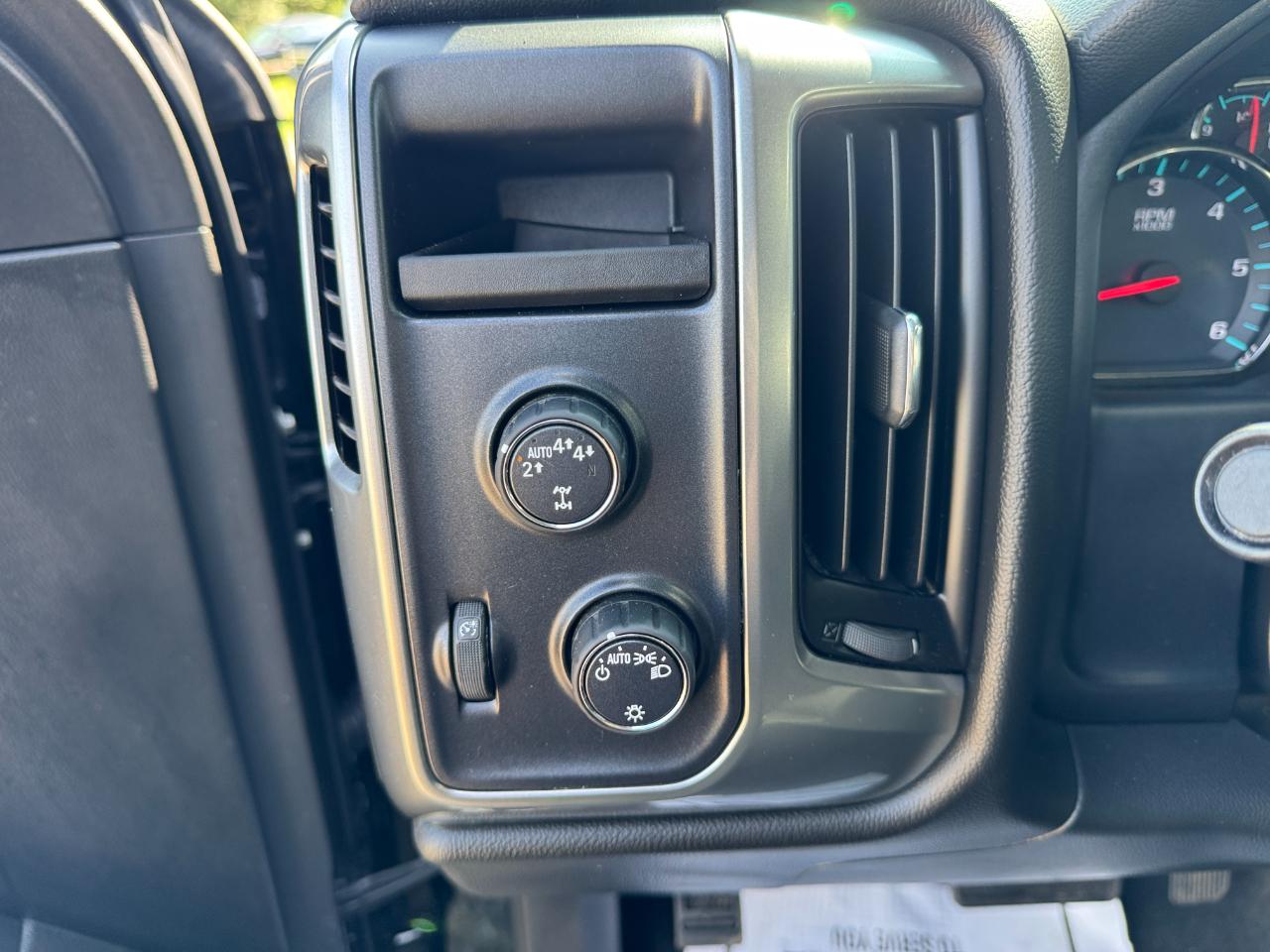 Chevrolet Silverado 1500 4WD Crew Cab 153.0" LT w/1LT 2017
